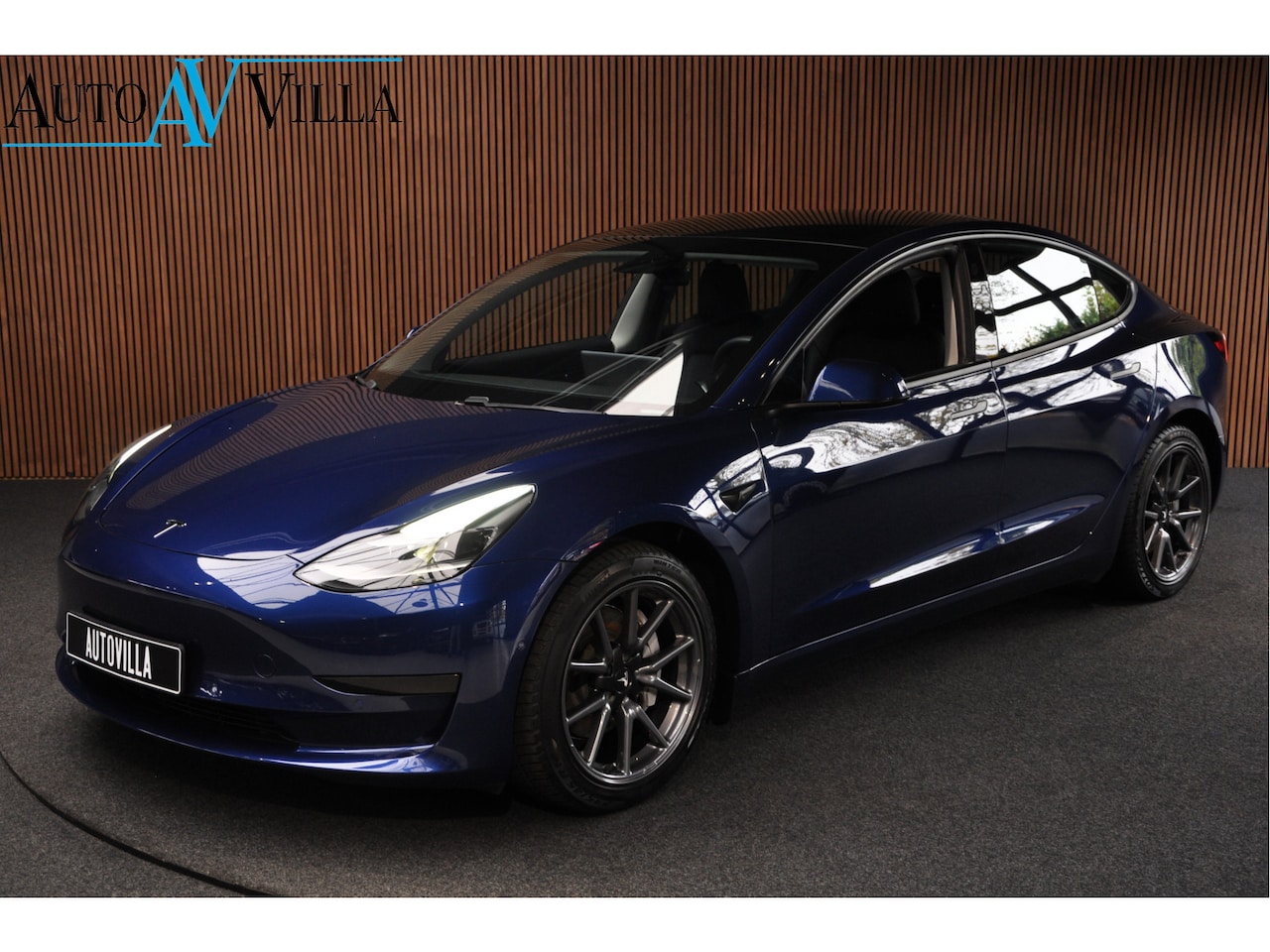 Tesla Model 3 - Autopilot ACC Stuurverwarm. Afneemb. trekhaak PDC Leer Navi Panoramadak 360° Elektr. achte - AutoWereld.nl
