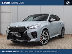 BMW X2 - sDrive20i M Sport Automaat / Panoramadak / Trekhaak / M Sportstoelen / Stoelverwarming / H