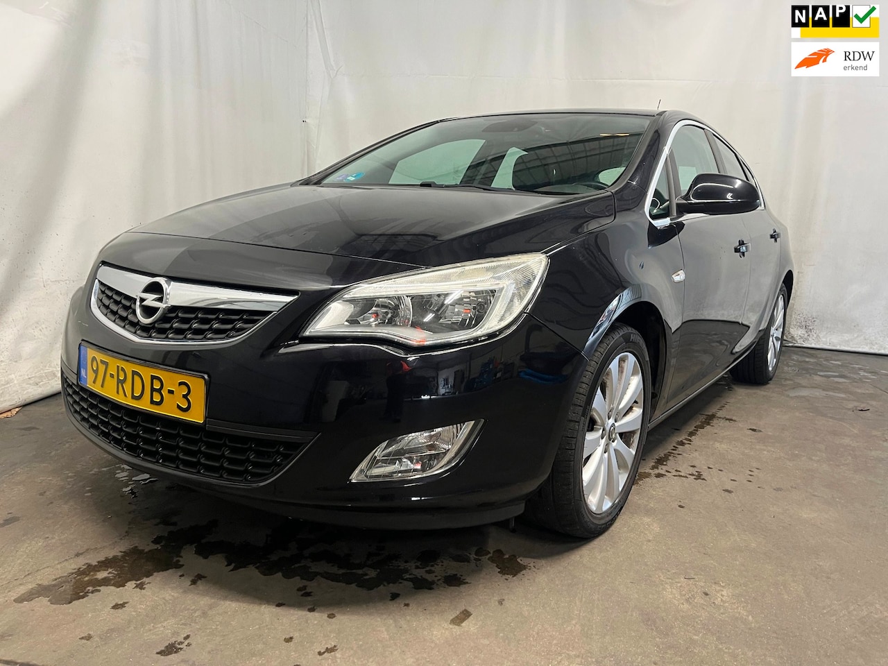 Opel Astra - 1.4 Turbo Cosmo - Schade - AutoWereld.nl