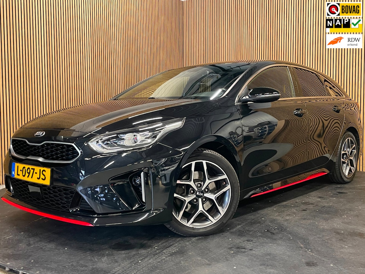 Kia Pro cee'd - 1.5 T-GDi GT-PlusLine|160PK|DIGITAL|MEMORY|JBL|STOEL V+A/+STUURVERW|CAMERA|CARPLAY|CLIMATE - AutoWereld.nl