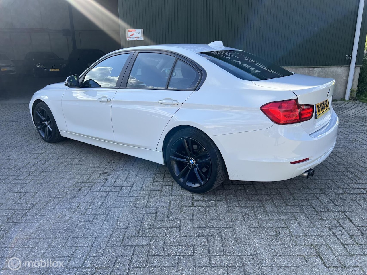 BMW 3-serie - 328i High Executive 328i High Executive - AutoWereld.nl