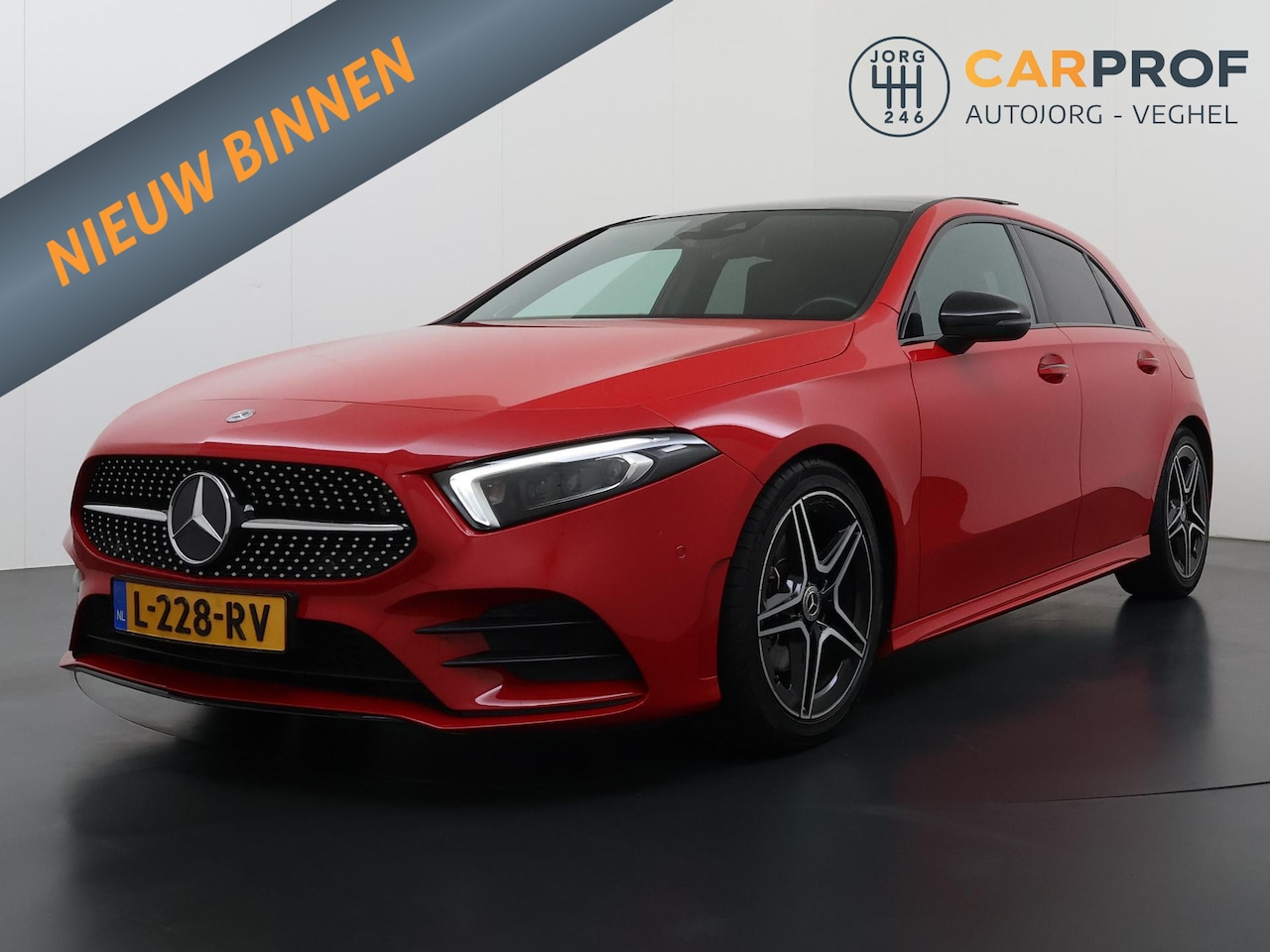 Mercedes-Benz A-klasse - 200 Business Solution AMG Styling Panoramadak HUD Burmester Camera Sfeerverlichting Automa - AutoWereld.nl
