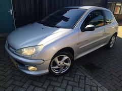Peugeot 206 - 1.4 Quiksilver
