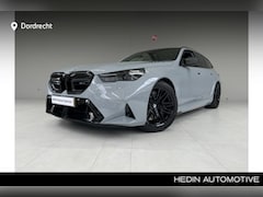 BMW 5-serie Touring - M5 | 2026 | M Driver's Pack | Trekhaak | Alcantara Hemel | Panorama | Driving Assistant Pr