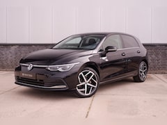 Volkswagen Golf - 1.4 eHybrid Style | Carplay | Camera | Memory | Navi | Sfeerverlichting | LED