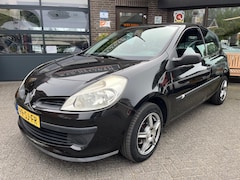 Renault Clio - 1.2 16V Perfect onderhouden