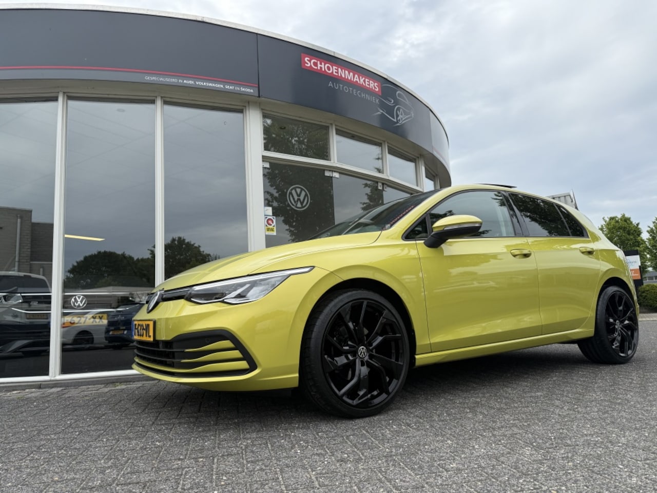Volkswagen Golf - 1.0 eTSI Life - AutoWereld.nl