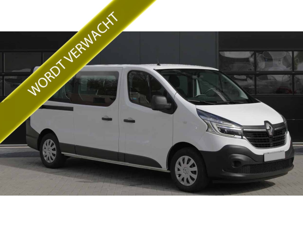 Renault Trafic Passenger - 2.0 dCi 120PK Grand Life 9 Persoons Airco | Cruise | Navi - AutoWereld.nl