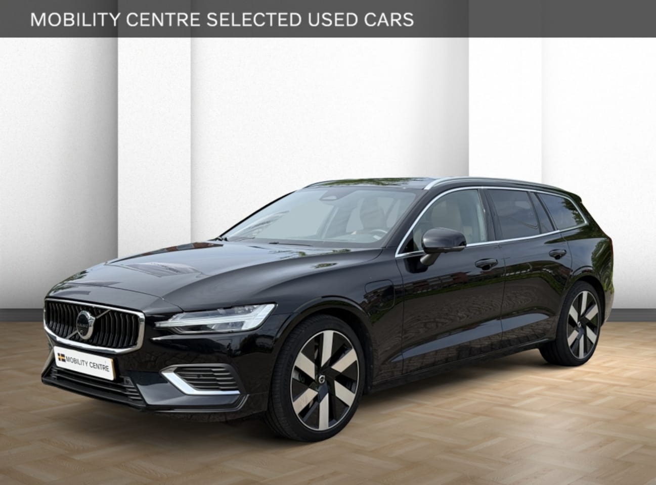 Volvo V60 - T8 AWD Ultimate Dark | Cognac Leder | Panoramadak | Trekhaak - AutoWereld.nl