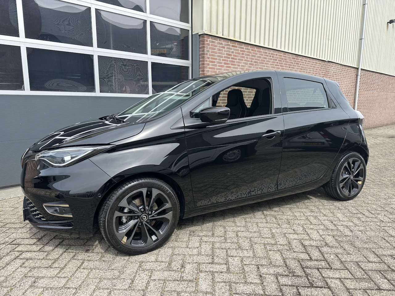 Renault Zoe - R135 Zen 52 kWh 19950 incl.btw Airco,Navi,Camera,Lmv - AutoWereld.nl