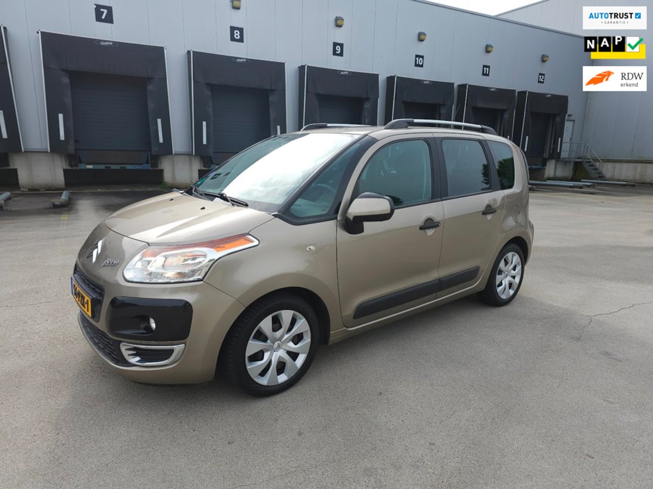 Citroën C3 Picasso - 1.6 VTi Aura / Airco / Cruise / Trekhaak - AutoWereld.nl