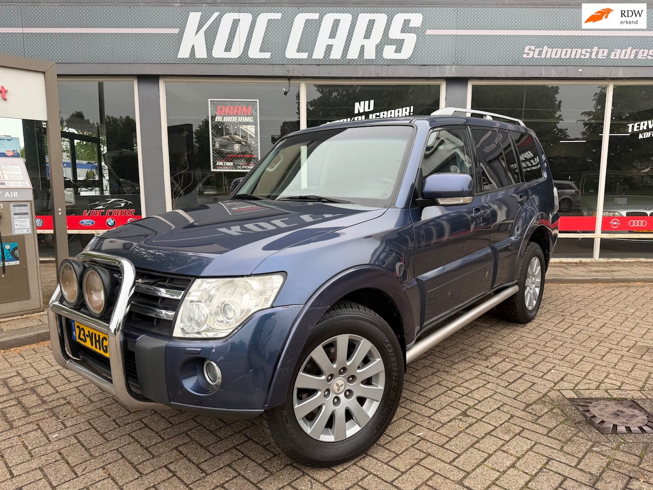 Mitsubishi Pajero - 3.2 DI-D Instyle Side Window Van GRIJS KENTEKEN - AutoWereld.nl