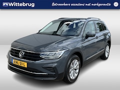 Volkswagen Tiguan - 1.4 TSI eHybrid Life / AUTOMAAT/ 245 PK/ ACC/ PARK.SENSOREN V+A/ CAMERA/ DODEHOEK/ APP-CON