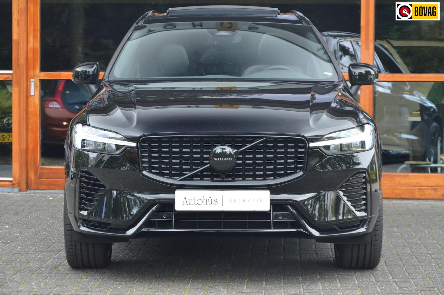 Volvo XC60 - T8 Hybrid AWD Ultra Dark | Head-Up Display | 360° Camera | Panoramadak | Harman/Kardon | - AutoWereld.nl