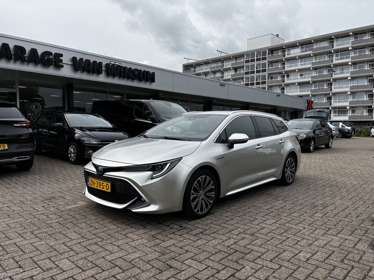 Toyota Corolla Touring Sports - 2.0 Hybrid Business Sport Intro Afn. Trekhaak Nap - AutoWereld.nl