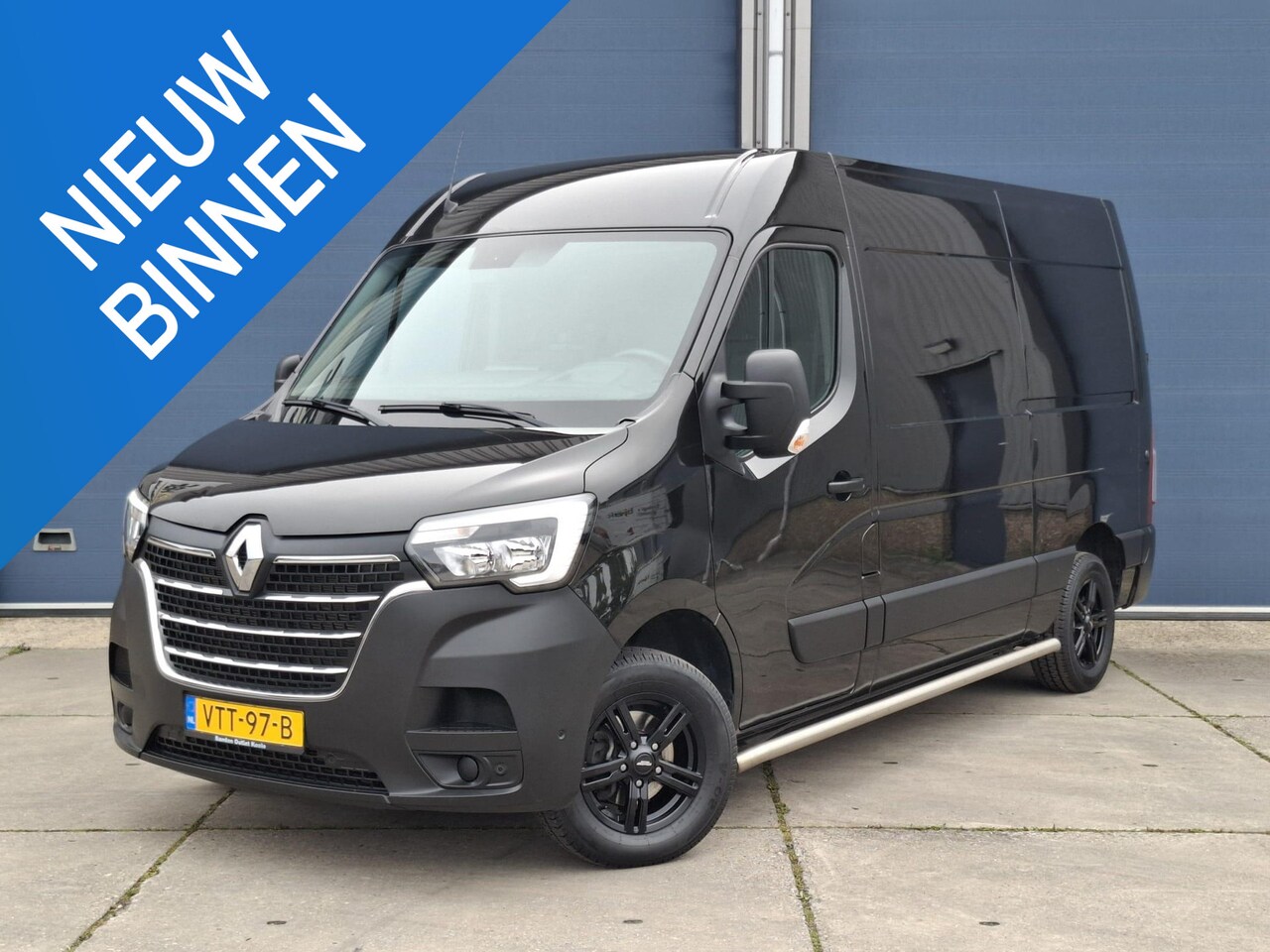 Renault Master - T35 2.3 dCi 180 L2H2 Energy Work Edition AIRCO / CRUISE CONTROLE / NAVI / DEALER ONDERHOUD - AutoWereld.nl