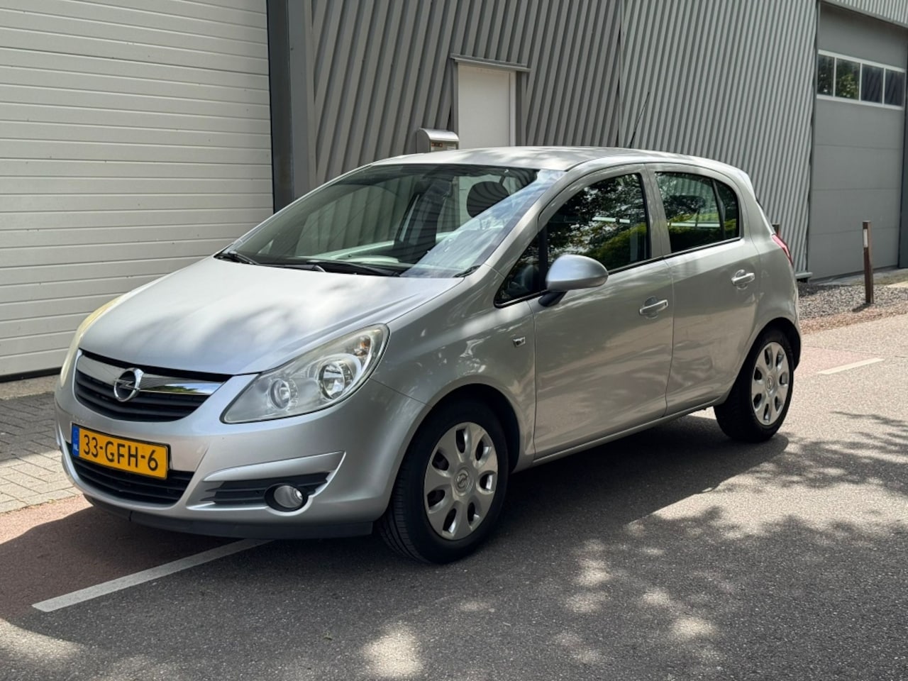 Opel Corsa - 1.2-16V Enjoy 1.2-16V Enjoy - AutoWereld.nl