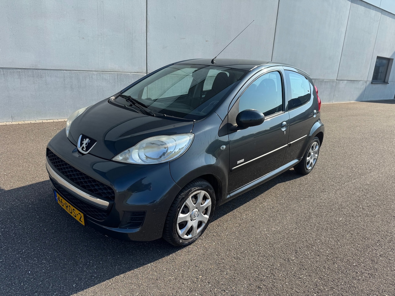 Peugeot 107 - 1.0-12V Millesim 200 1.0-12V Millesim 200 - AutoWereld.nl