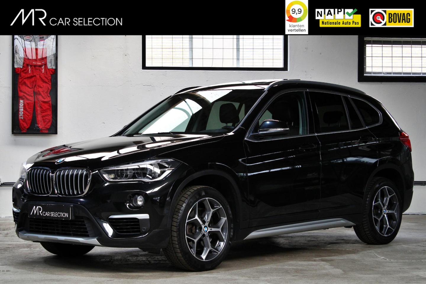 BMW X1 - sDrive20i Orange Edition II | X-Line | Panoramadak | Head-Up | 18 inch | NL auto | 2e eige - AutoWereld.nl