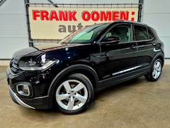 Volkswagen T-Cross - 1.0 TSI 110PK Style + Trekhaak|LED|Climate|Camera|Adaptive cruise|DAB|Apple|Android|PDC|17