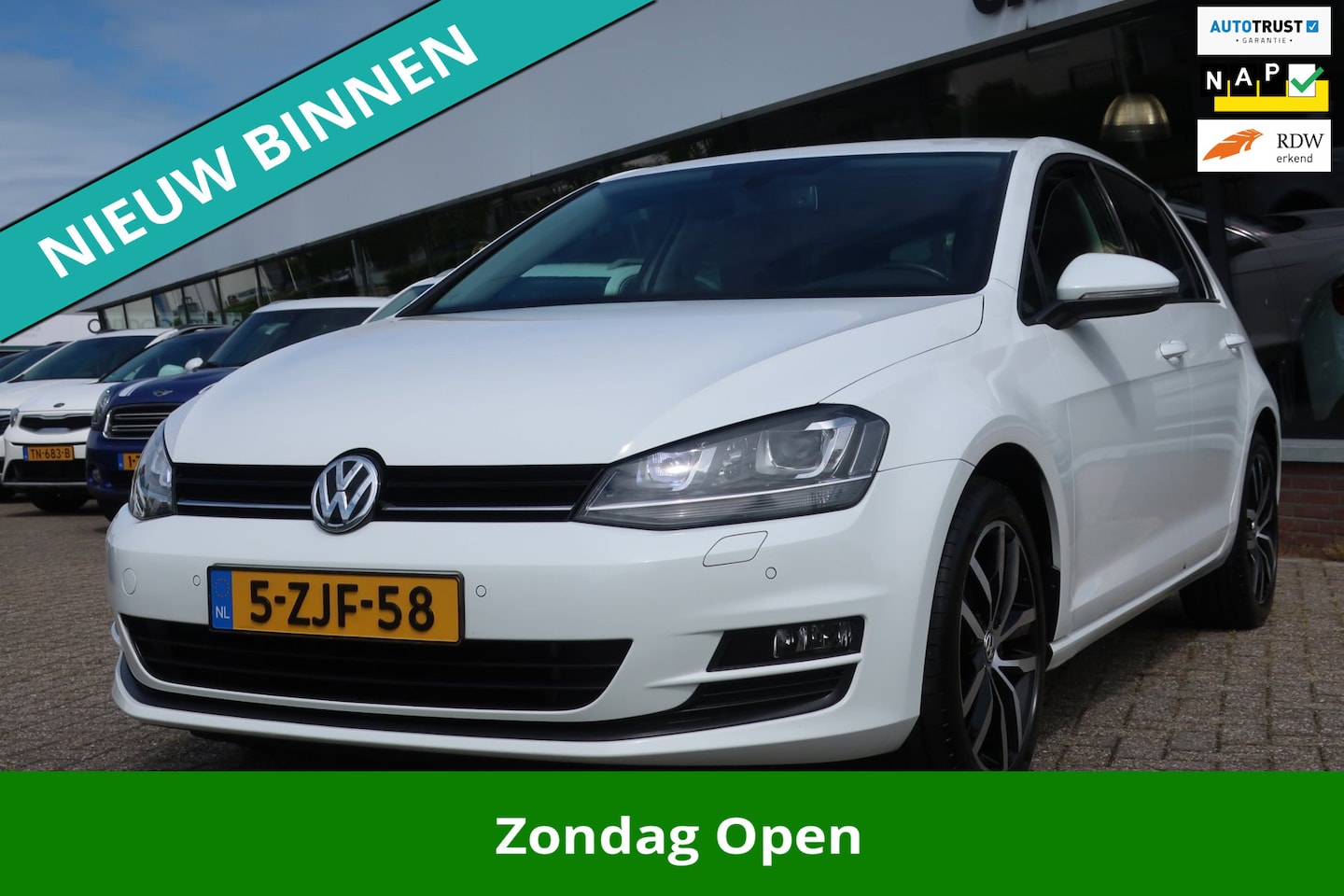 Volkswagen Golf - 1.2 TSI Highline 1E EIG_XENON_NAVI_CRUIS_PDC V+A_LMV_NAP. - AutoWereld.nl
