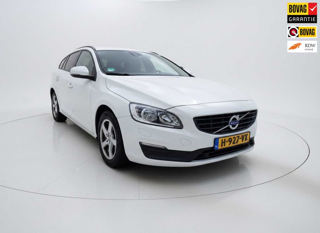 Volvo V60 - 1.5 T3 Kinetic|Trekhaak|Camera|Stoelverwarming - AutoWereld.nl