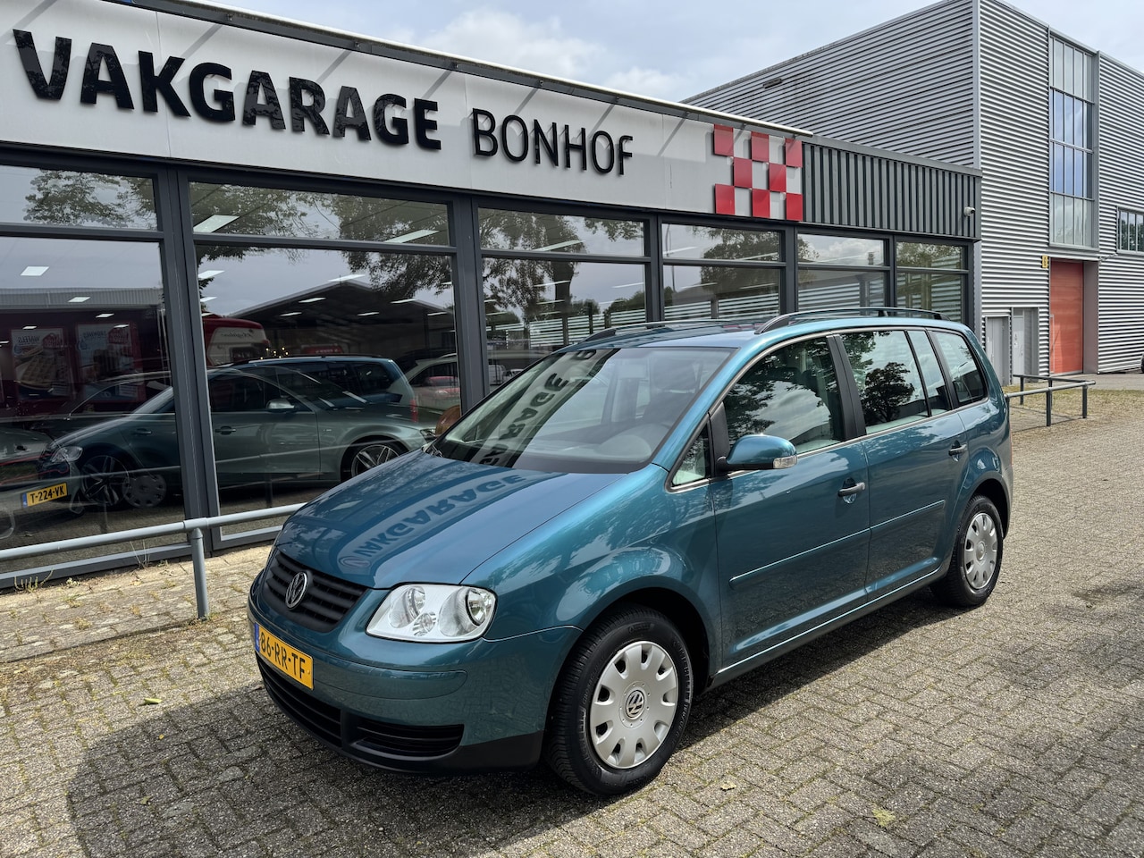 Volkswagen Touran - 1.6 Business CRUISE-CLIMA-TREKHAAK - AutoWereld.nl