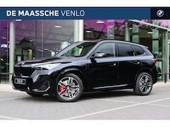 BMW X1 - xDrive25e M Sport Automaat / Panoramadak / Trekhaak / Sportstoelen / M Adaptief onderstel