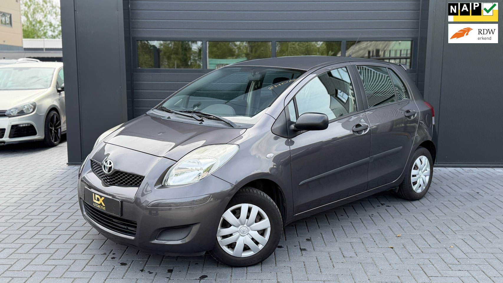 Toyota Yaris - 1.0 VVTi Acces Airco|NAP|Trekhaak - AutoWereld.nl