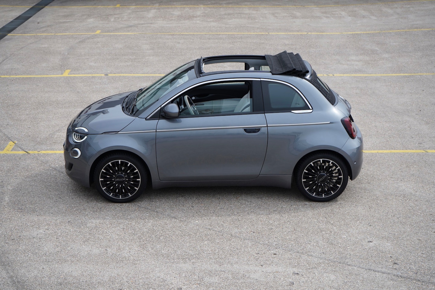 Fiat 500 C - La Prima 42 kWh Cabriolet Apple CarPlay - AutoWereld.nl