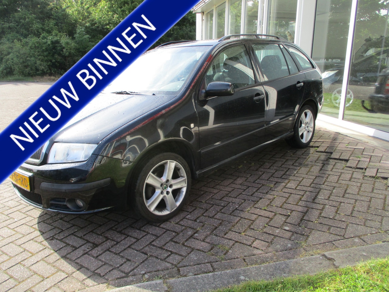 Skoda Fabia Combi - 1.4-16V Elegance Kan direct mee! Apk Mei 2027! - AutoWereld.nl