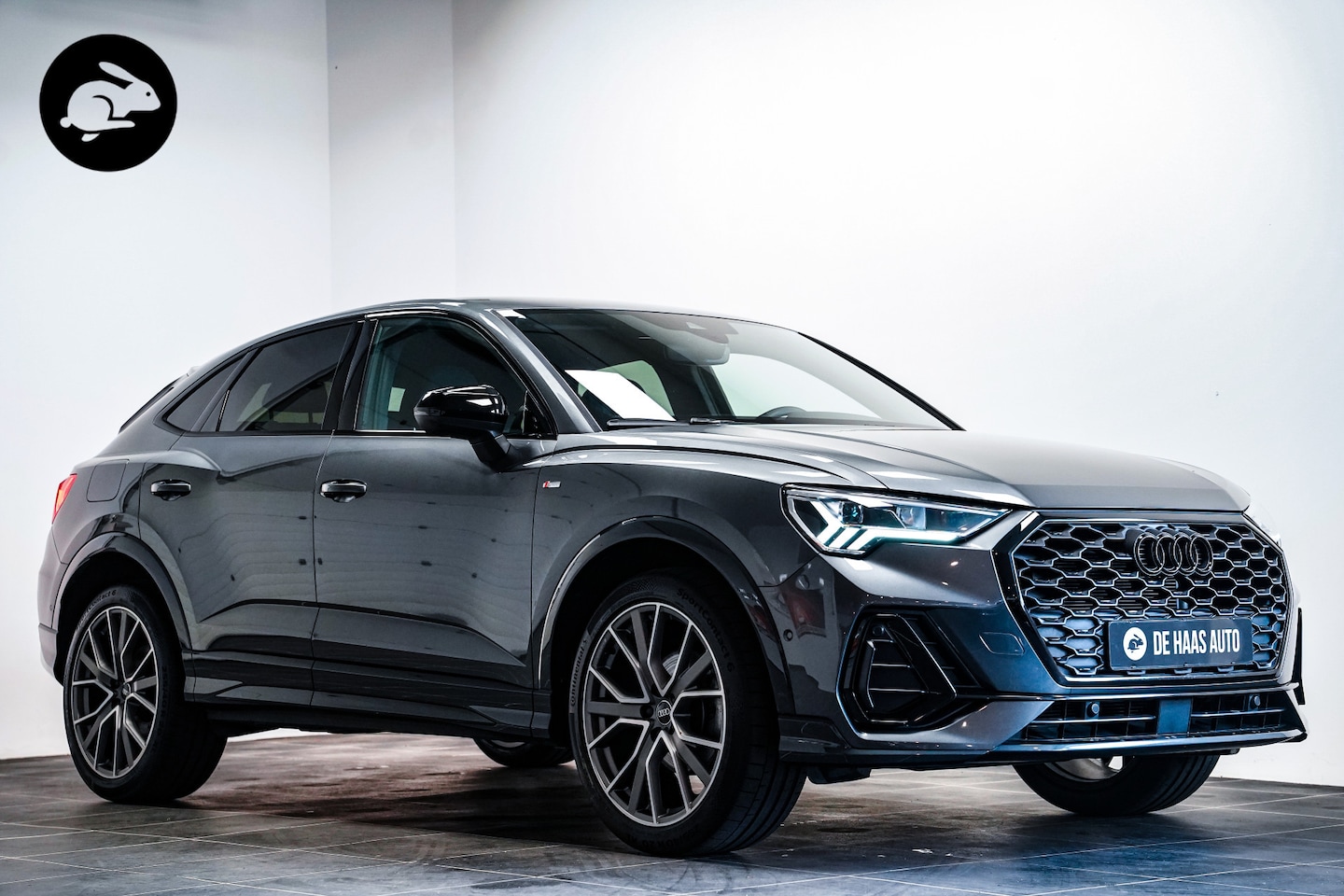 Audi Q3 Sportback - 35 TFSI S-Line Black ed|Pano dak|20 inch|Apple car|Camera - AutoWereld.nl