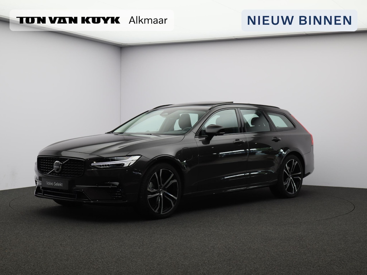 Volvo V90 - 2.0 T8 Plug-in hybrid AWD Ultra Dark / Trekhaak / B&W Audio / Stoelventilatie+Massage / He - AutoWereld.nl