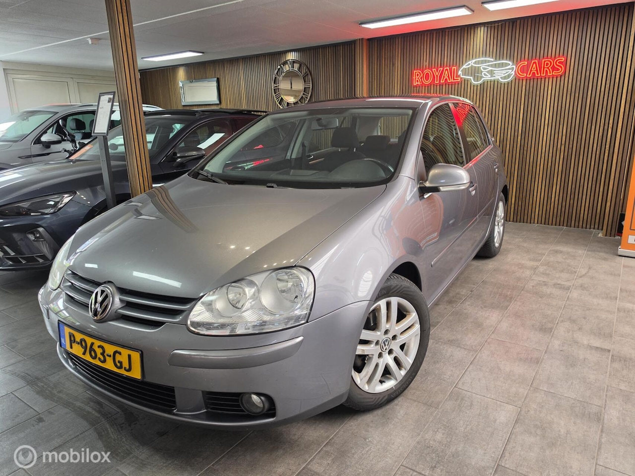 Volkswagen Golf - 1.4 TSI Tour / Airco / Cruise Control/ Apk - AutoWereld.nl