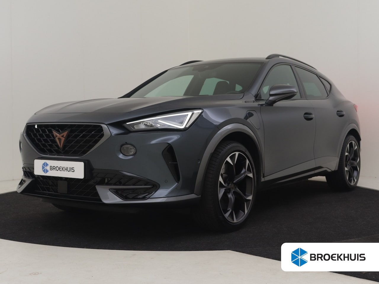 CUPRA Formentor - 1.4 e-Hybrid VZ Performance 245PK DSG/AUTO | Trekhaak uitklapbaar | Rondomzicht camera | A - AutoWereld.nl