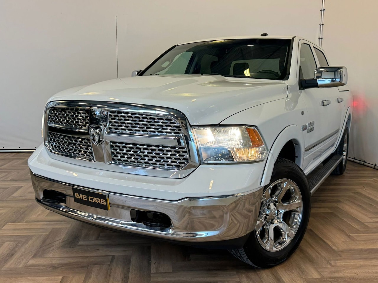 Dodge Ram 1500 - 5.7 V8 Quad Cab 6'4|6-PERS|LPG|NAVI|INRUIL MOGELIJK| - AutoWereld.nl