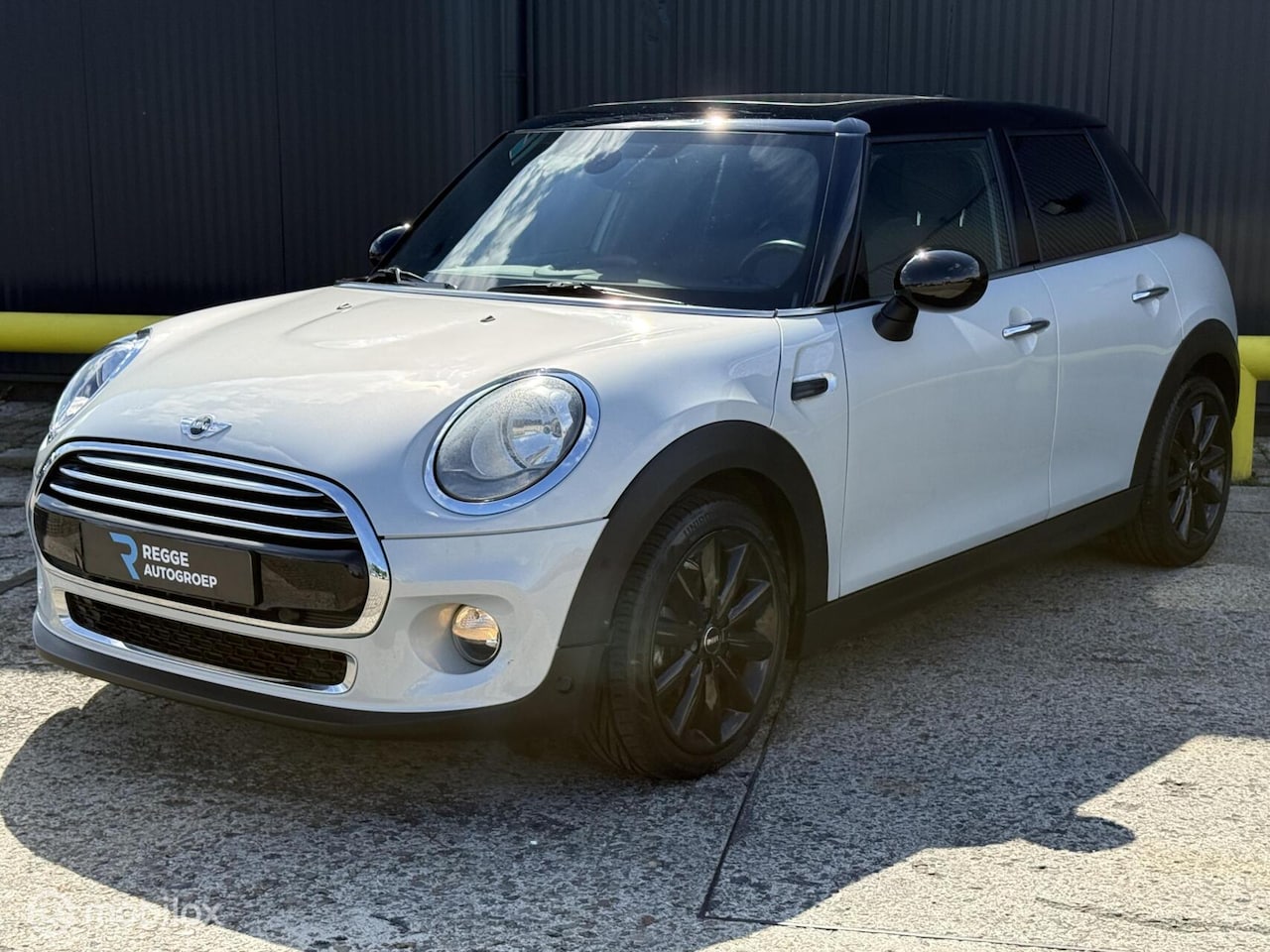 MINI Cooper - Mini 1.5 Business - AutoWereld.nl