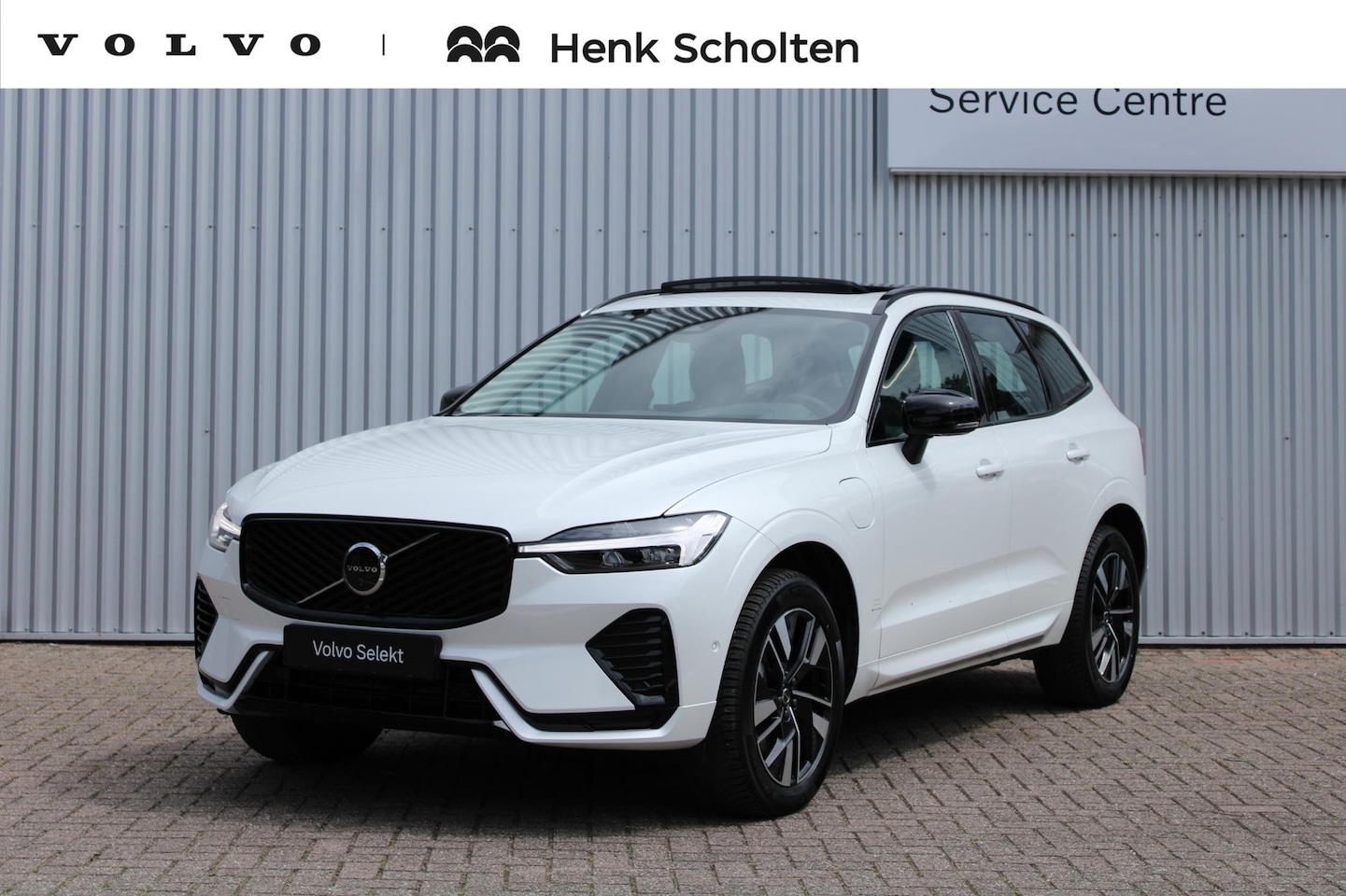 Volvo XC60 - T6 Plug-in hybrid AWD Plus Dark | Trekhaak | Panoramadak | Head up display | 360 graden ca - AutoWereld.nl