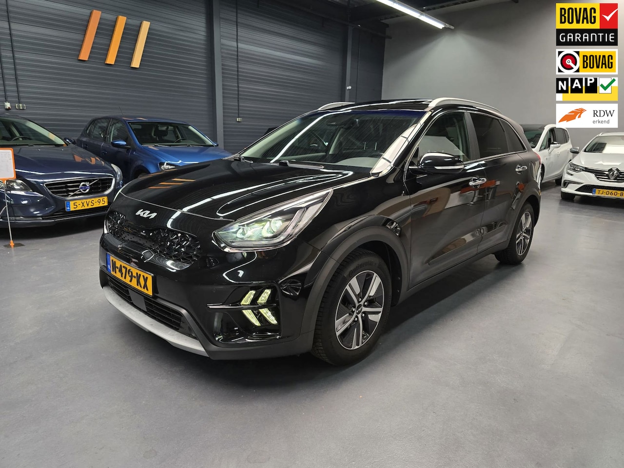 Kia Niro - 1.6 GDi Hybrid ExecutiveLine LEDER OPEN DAK LED STOELVERWARMING & VERKOELING NAP NL AUTO - AutoWereld.nl