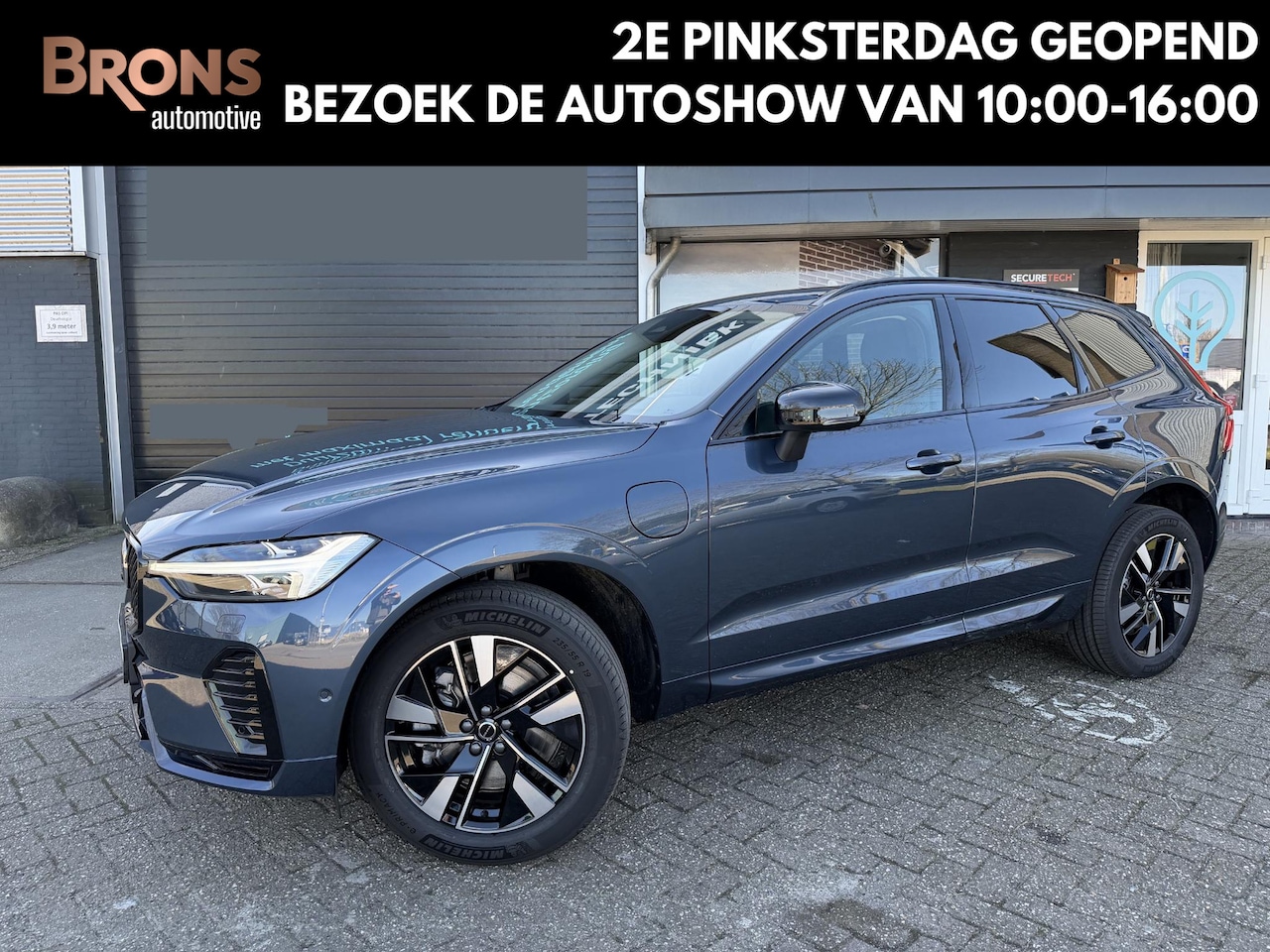 Volvo XC60 - 2.0 T8 Plug-in hybrid AWD Ultra Dark Facelift model l 360 l stoel verwarming l 455pk - AutoWereld.nl