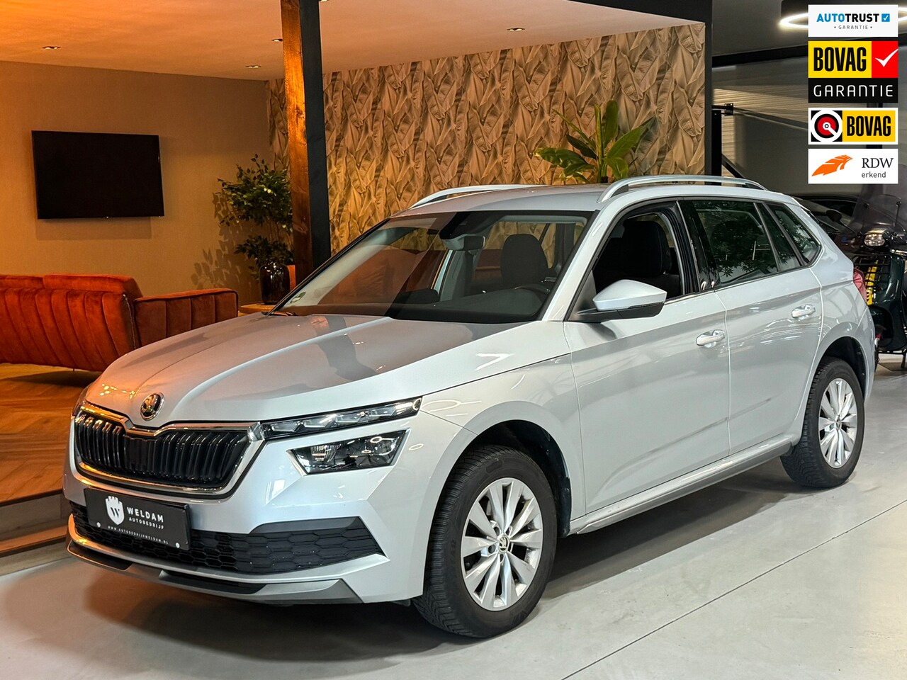 Skoda Kamiq - 1.0 TSI Style | CarPlay | Stoelverwarming | Lane Assist | Camera | Cruise | LED - AutoWereld.nl