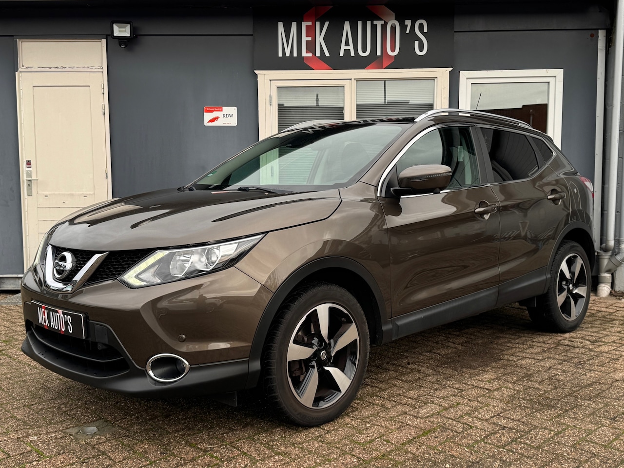 Nissan Qashqai - 1.2 Connect Edition|Pano|Navi|Cruise|Camera - AutoWereld.nl