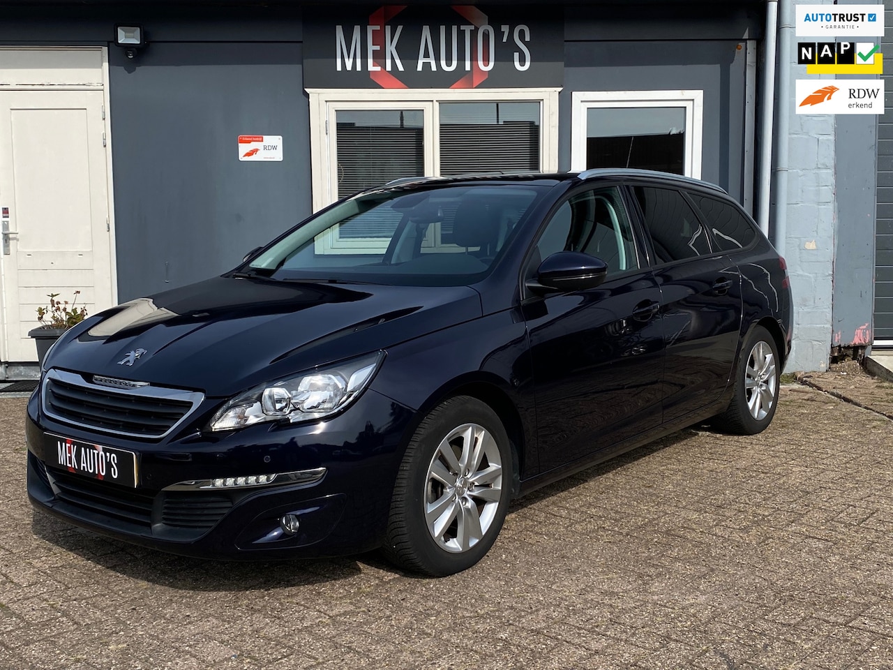 Peugeot 308 SW - 1.2 PureTech Blue Lion|Cruise|Pano|Navi|Climate - AutoWereld.nl