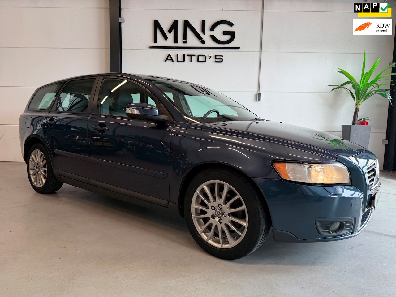 Volvo V50 - 1.8 Edition II|Leder|Cruis|PDC|NAP|NieuwAPK| - AutoWereld.nl
