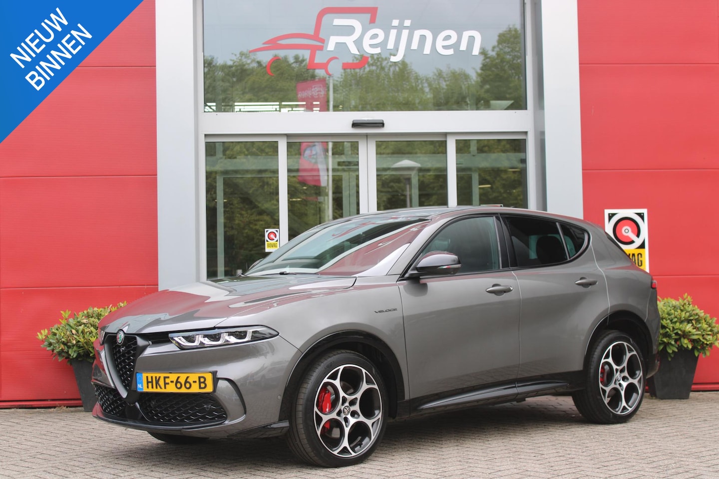 Alfa Romeo Tonale - 1.5T Hybrid 160PK VELOCE | PREMIUM PACK: LEDEREN BEKLEDING/GEVENTILEERDE VOORSTOELEN/4-VOU - AutoWereld.nl