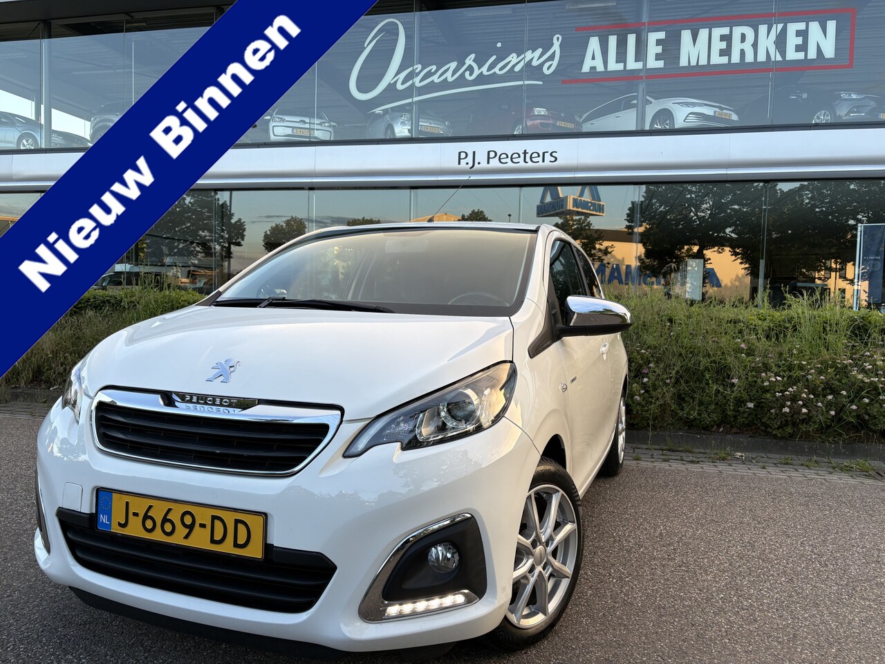 Peugeot 108 - 1.0 e-VTi Access Airco - Cruise control - Radio - Led verlichting - USB-aansluiting - Star - AutoWereld.nl