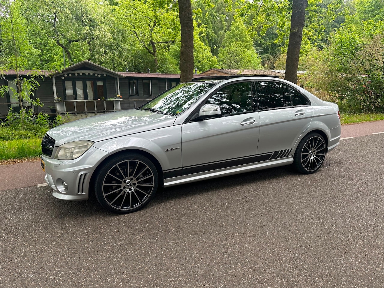 Mercedes-Benz C-klasse - 280 PANORAMADAK C63 AMG UITGEVOERD NW APK SOUND SYSTEEM - AutoWereld.nl