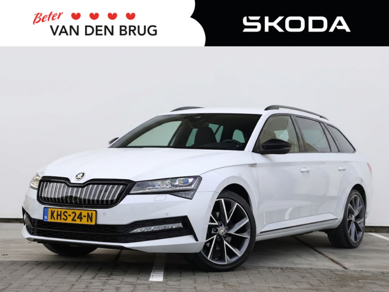 Skoda Superb Combi - 1.4 TSI iV Sportline Business 128pk DSG | DCC | LED Matrix | Trekhaak | Side Assist | Crui - AutoWereld.nl