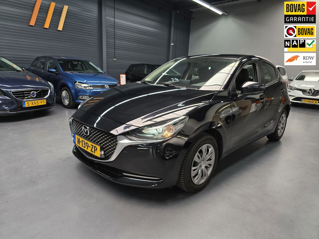 Mazda 2 - 1.5 Skyactiv-G LED KEYLESS NAVI NAP NL AUTO - AutoWereld.nl
