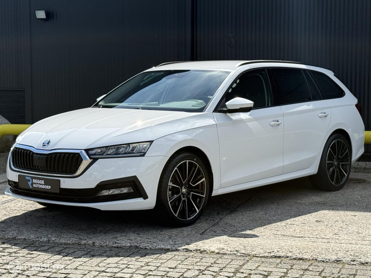 Skoda Octavia Combi - 1.0 e-TSI Ambition RS-VELGEN | AUTOMAAT - AutoWereld.nl
